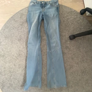 Lowwaist bootcut jeans från lager 157 - Jättefina lowwaist bootcut jeans från lager 157💓 Strl XS men sitter mer som S💓