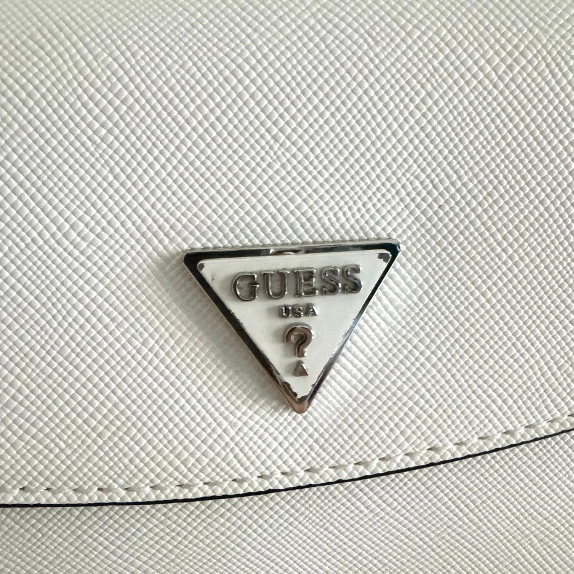 Guess Cordelia axelväska - 3