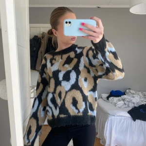 leopard stickad tröja  - jättecooolll 🥹🐆🐆💥💥