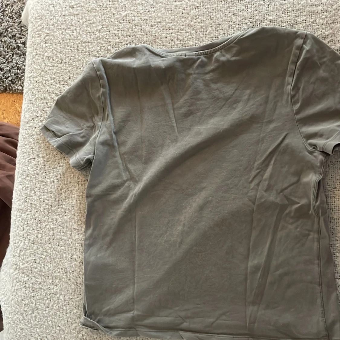 Grå basic t-shirt från H&M - 2