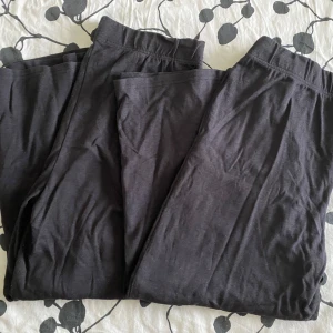 Byxor  - Ena paret använda fåtal gånger andra är aldrig använda! Kontakta innan köp nu! 