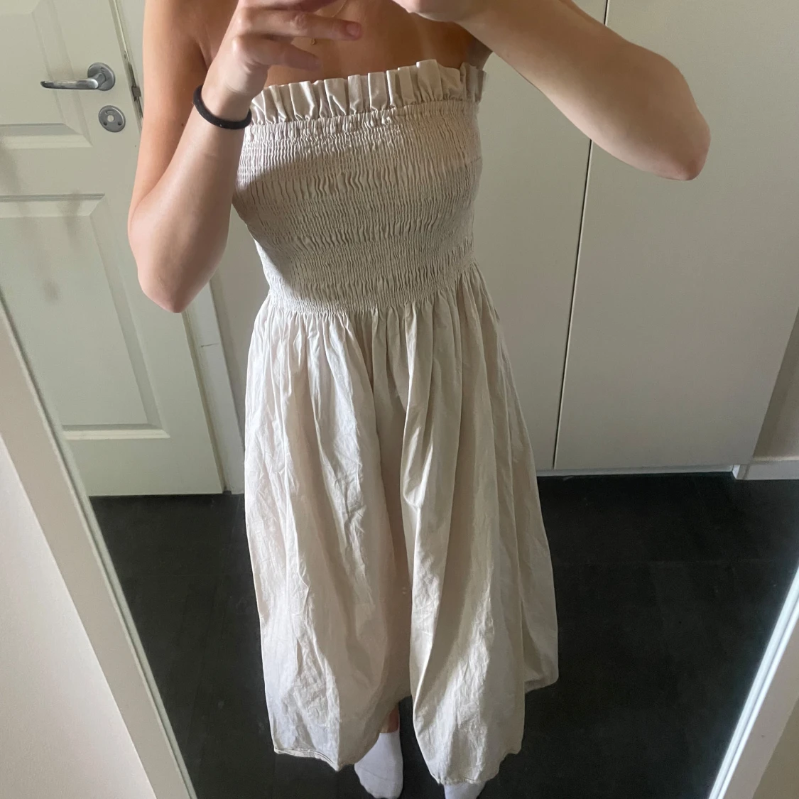 Beige bandeau klänning - 1