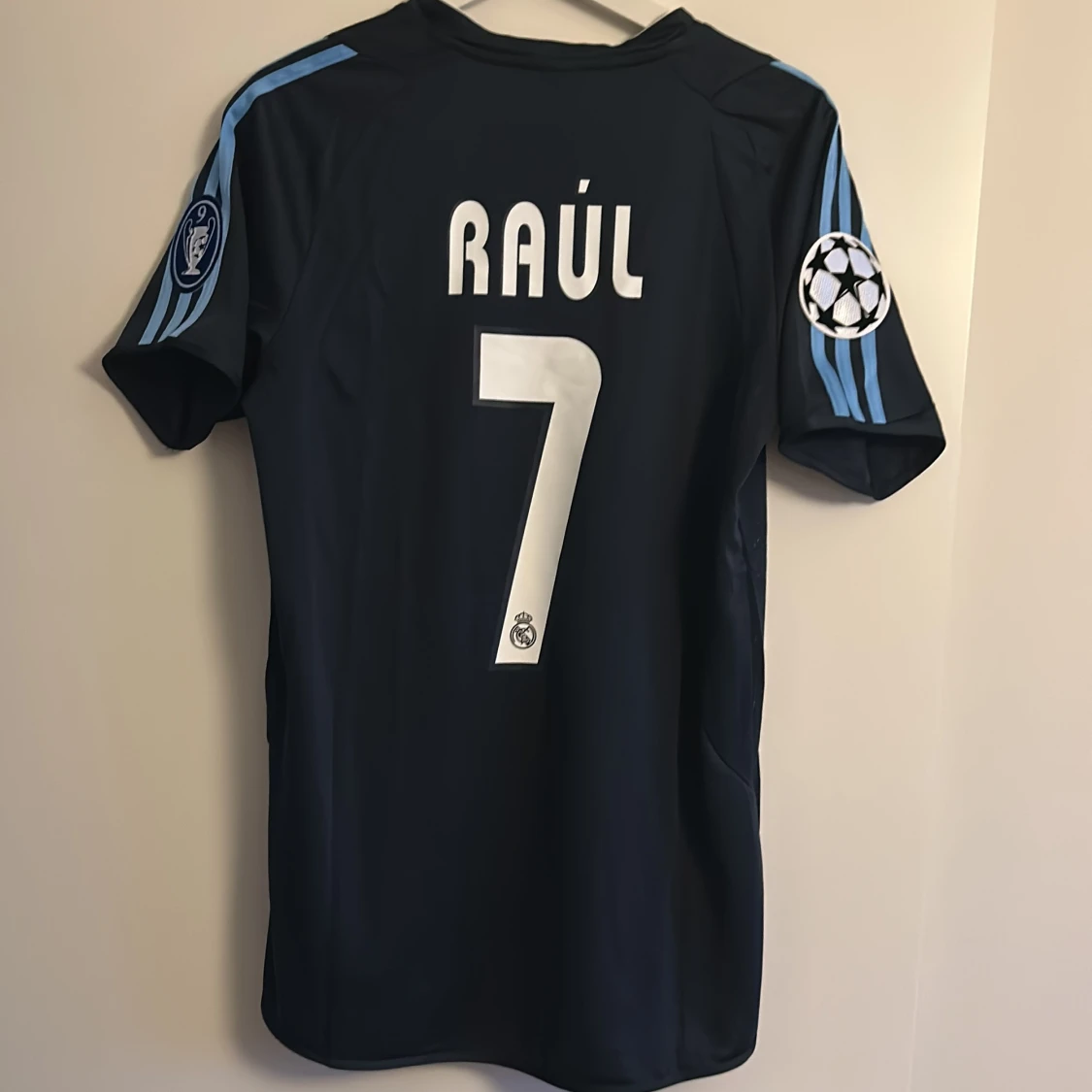 Real Madrid (Raúl 7) 03/04 away shirt - 2