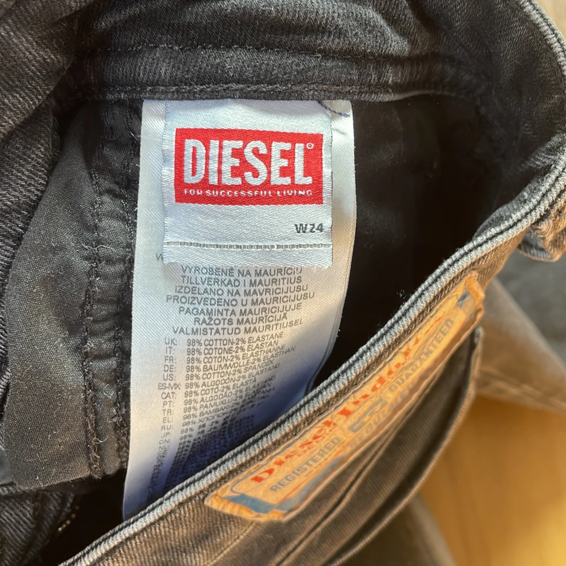 Svarta bootcut jeans från Diesel - 4