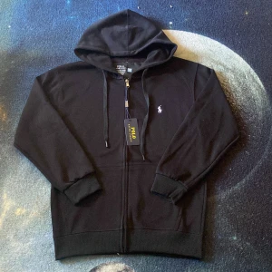 Ralph lauren zipper - Köpte fel storlek. Den är helt ny. Size S.