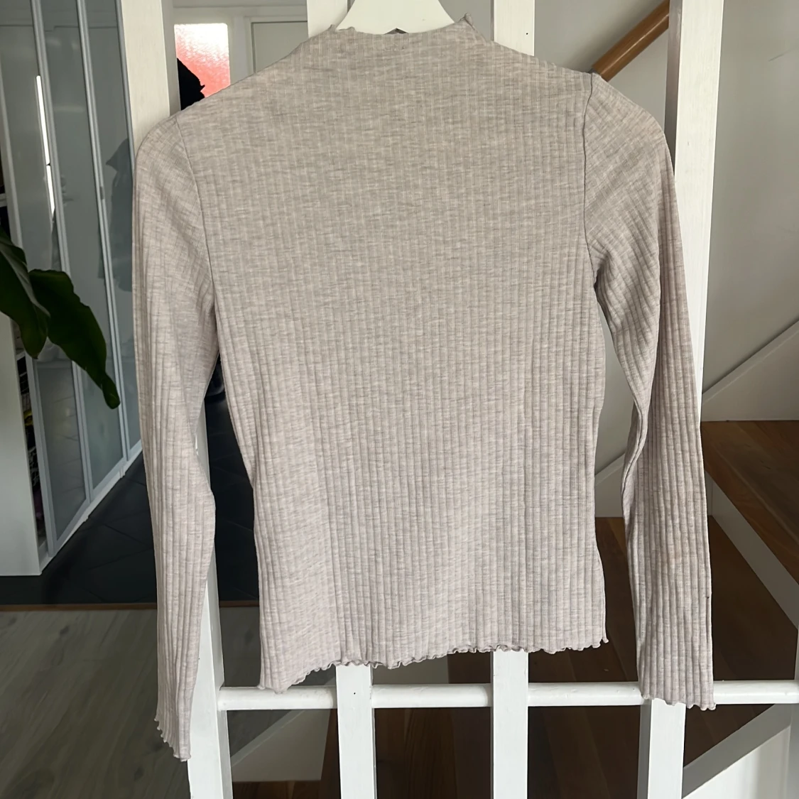 Beige ribbad långärmad topp från ONLY - 2