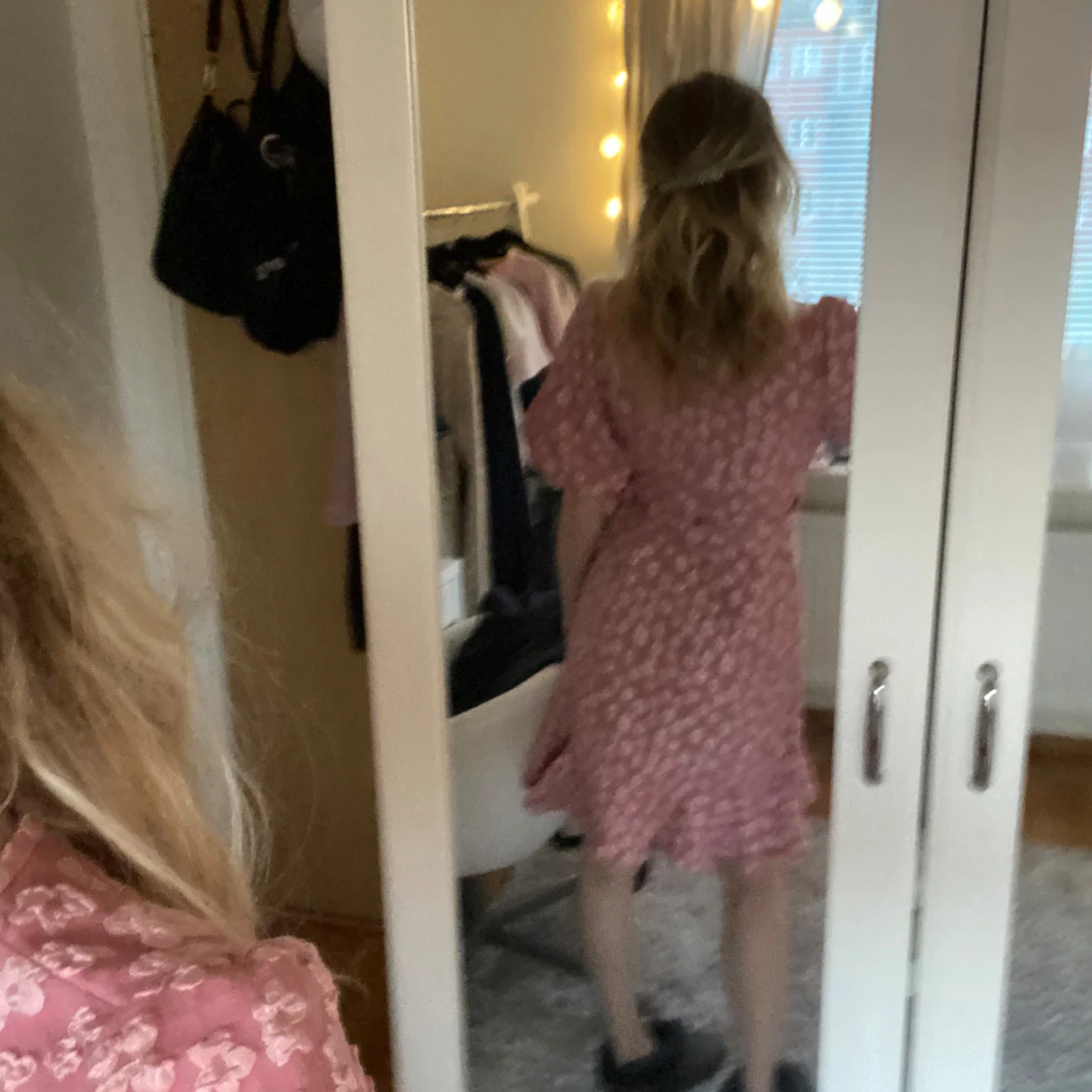 Rosa blommig omlottklänning från Pieces - 2