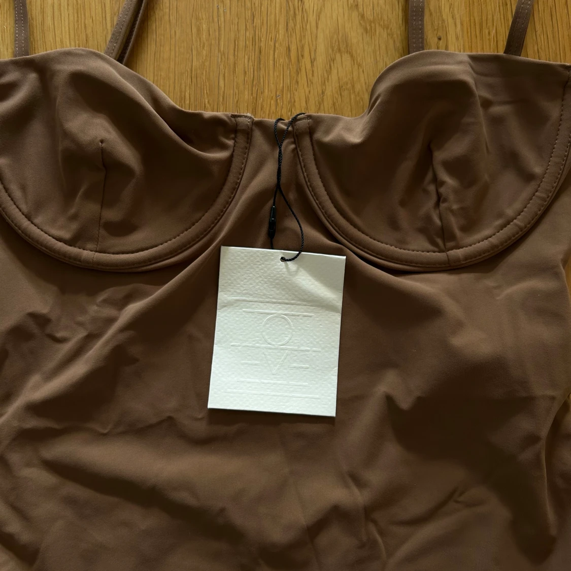 Brun baddräkt från Totême - 3