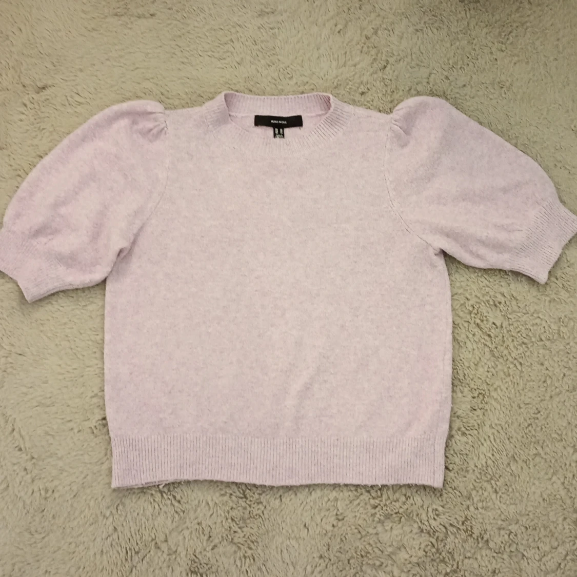 Ljuslila puffärmad tröja från Vero Moda