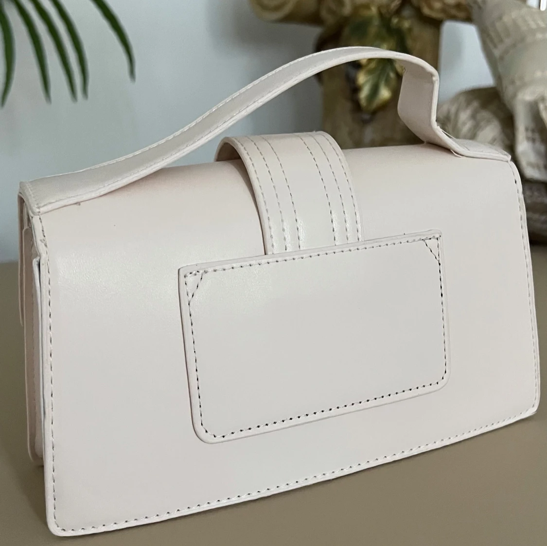 Vit väska  - 2