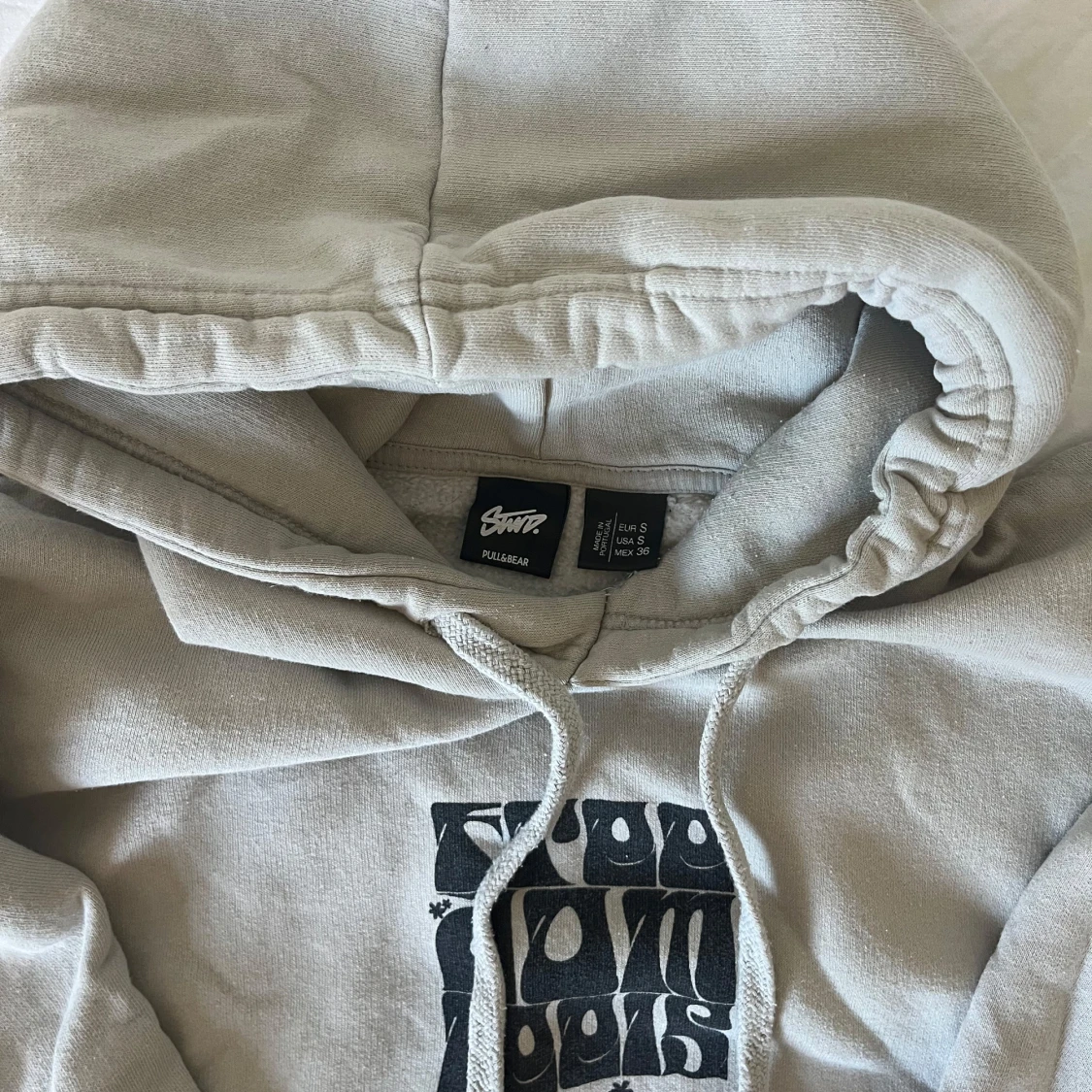 Beige hoodie från Pull&Bear - 2