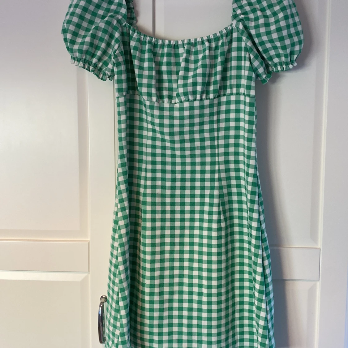 Grön och vit rutig klänning - 1