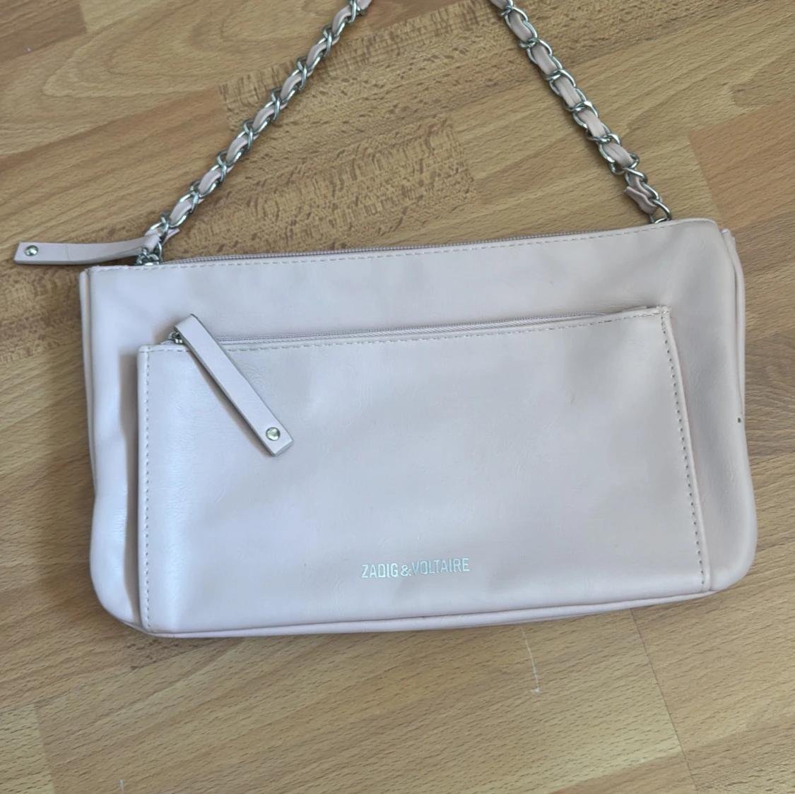 Rosa axelväska från Zadig & Voltaire