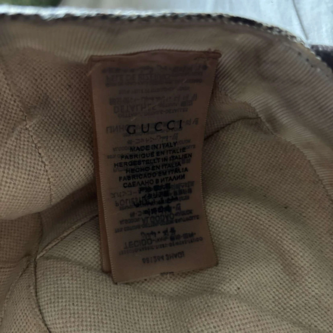 Beige keps från Gucci med GG-mönster - 2