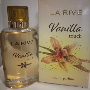 La Rive Vanilla Touch Eau de Parfum - Parfymer. En är helt ny från normal och en 50% full. Skriv för mer info!