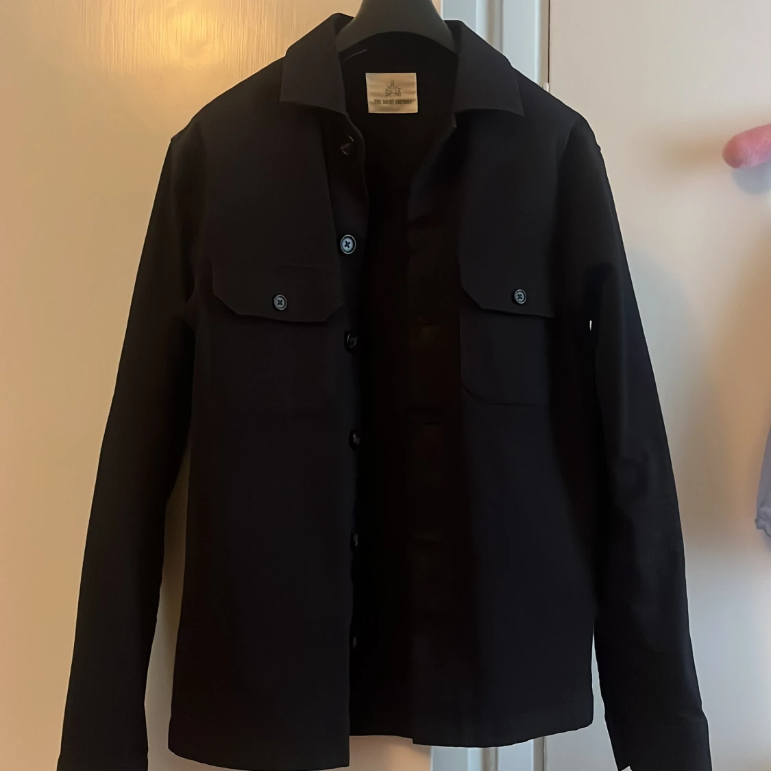 Svart overshirt från The Shirt Factory - 2