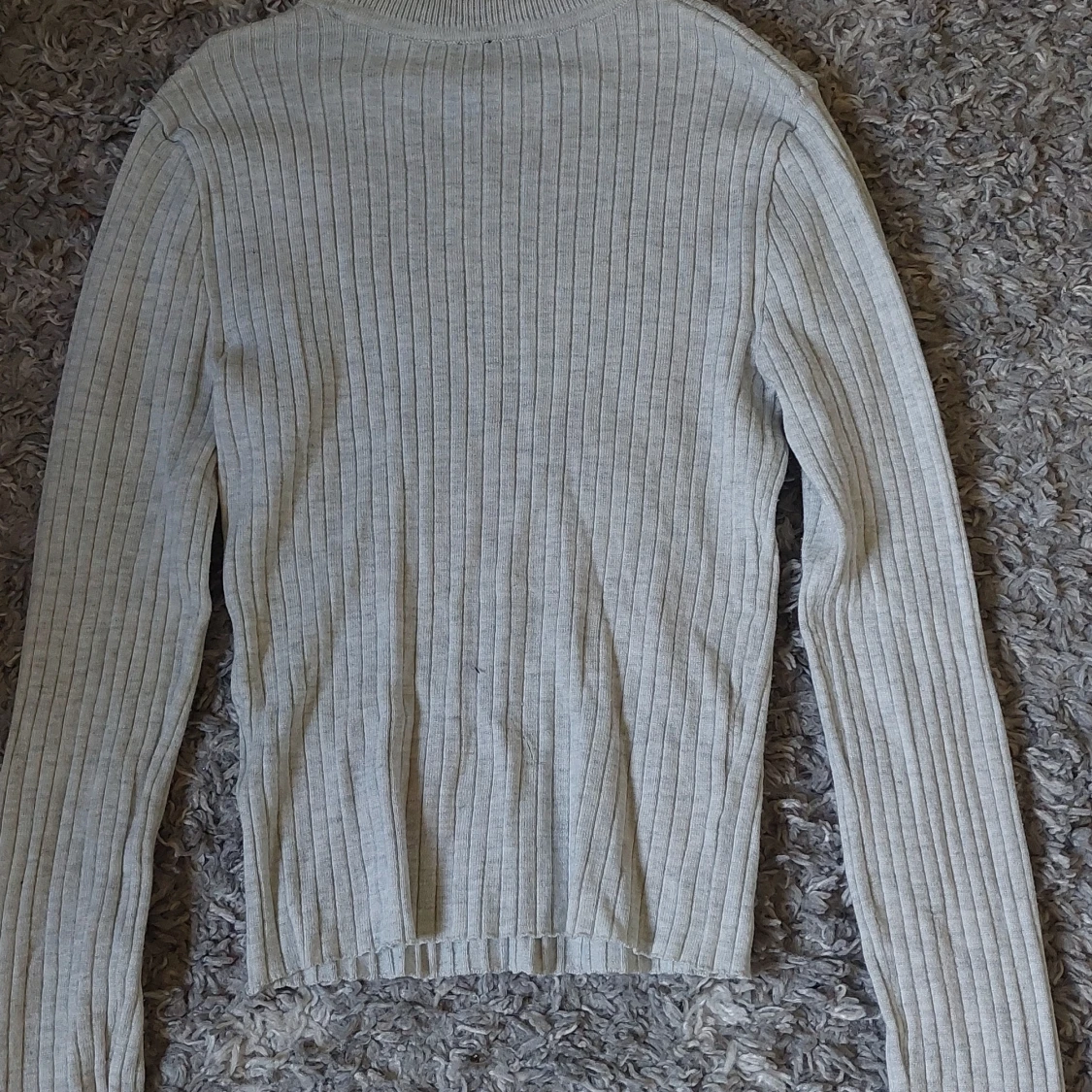 Ljusgrå ribbad polotröja - 3
