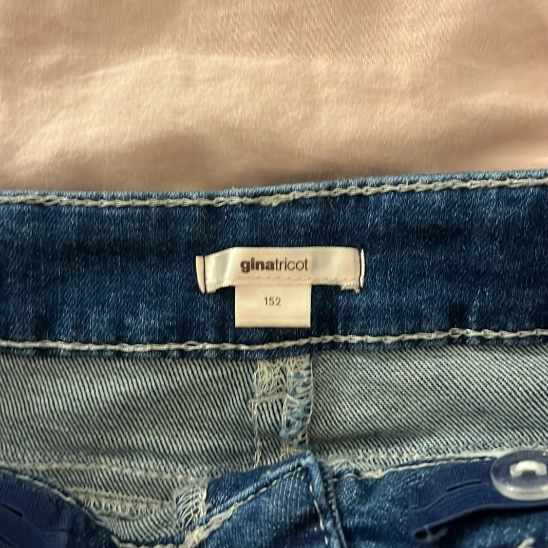 Blåa bootcut jeans med detaljer💕 - 4
