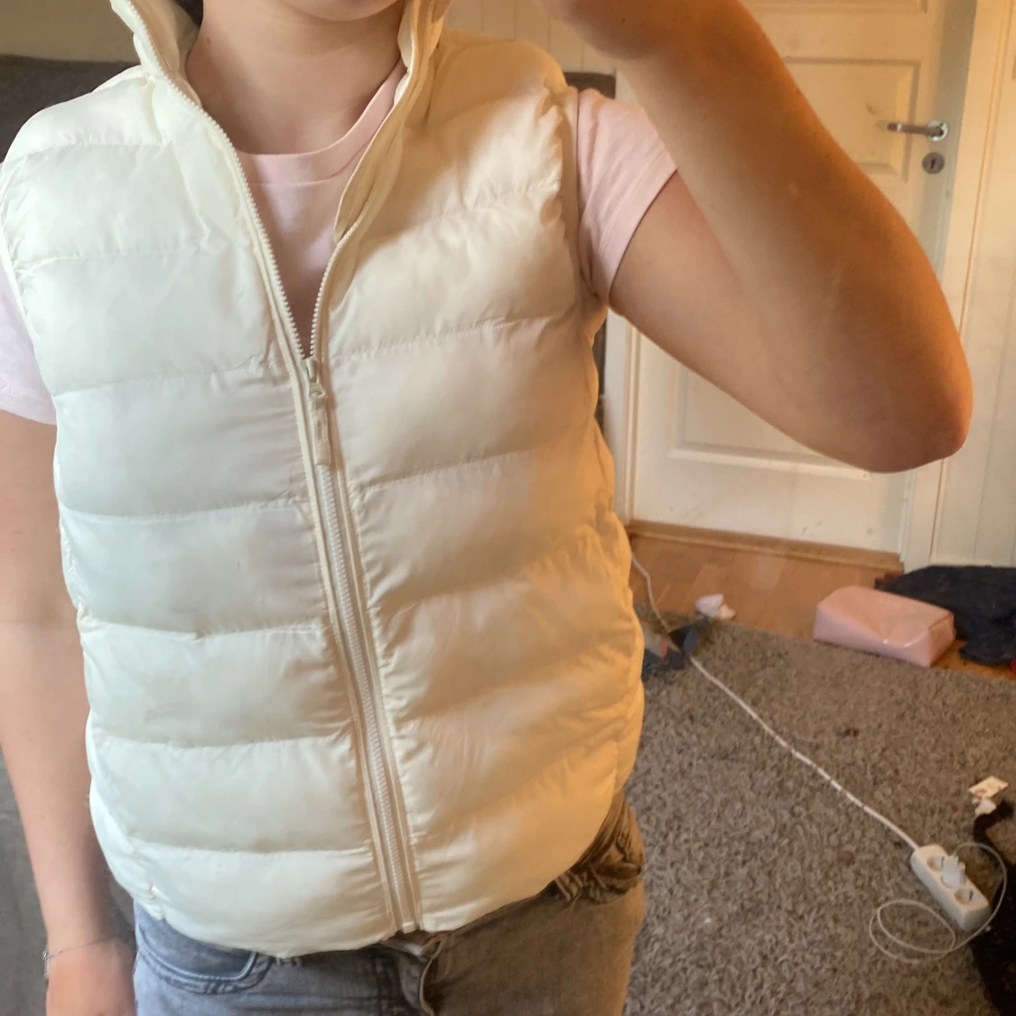 Vit dunväst från Uniqlo - 3