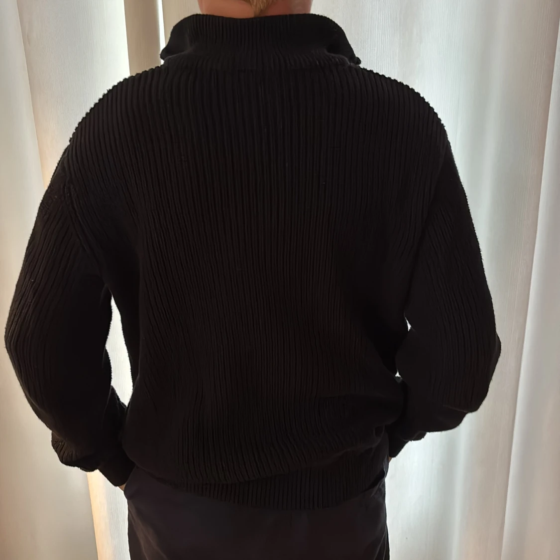 Svart stickad half zip tröja Grunt - 1