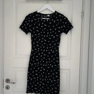 Ny klänning👗 - Helt ny!!! Från H&M👗👗👗