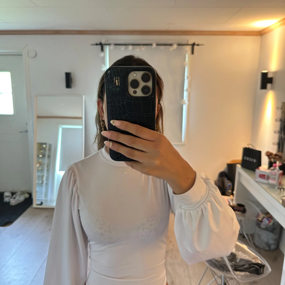 Rygglös topp med rosett  - 1