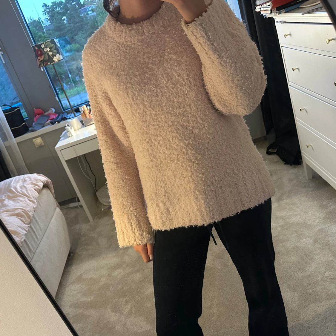 Ljusrosa fluffig stickad tröja - 1