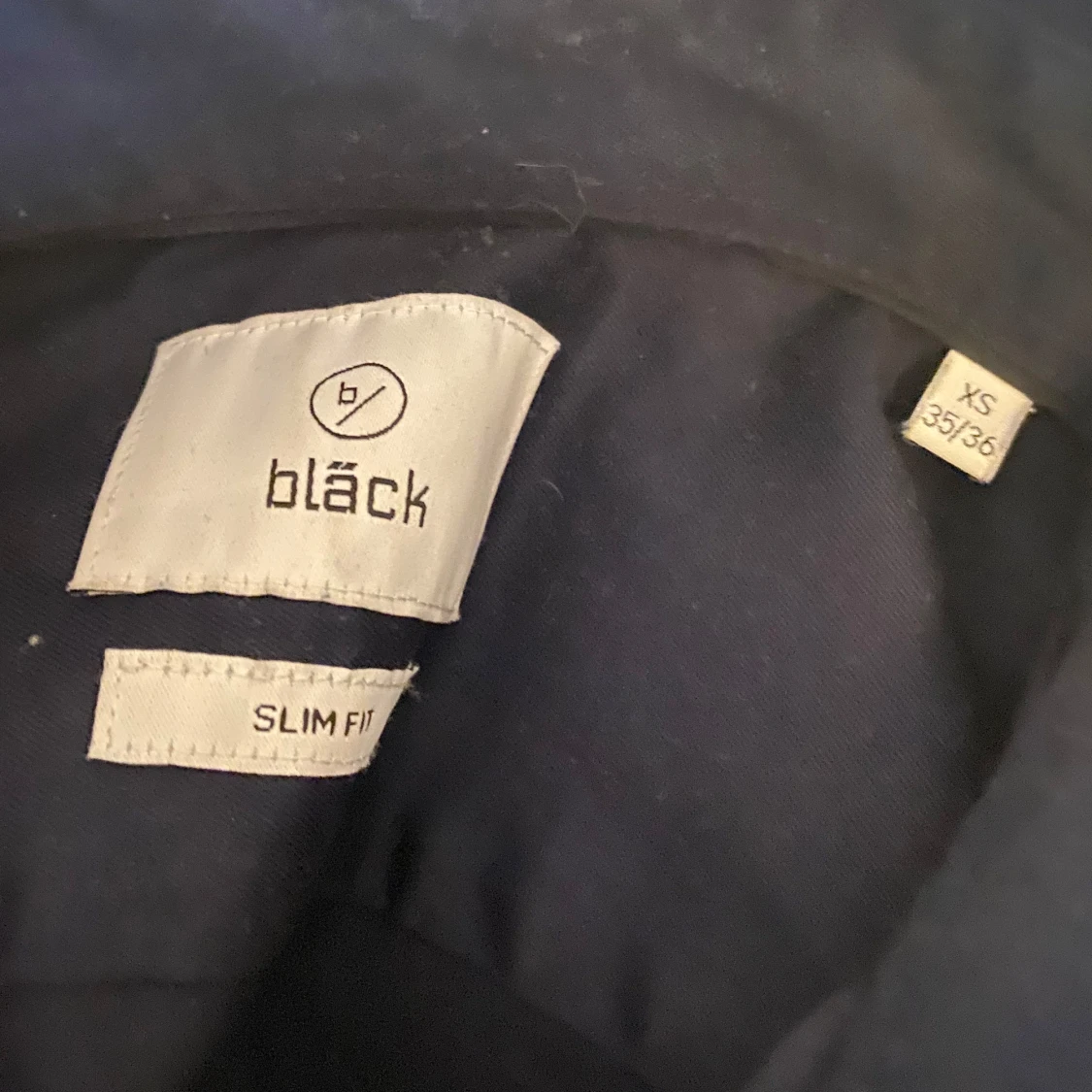 Mörkblå skjorta från Bläck XS - 2