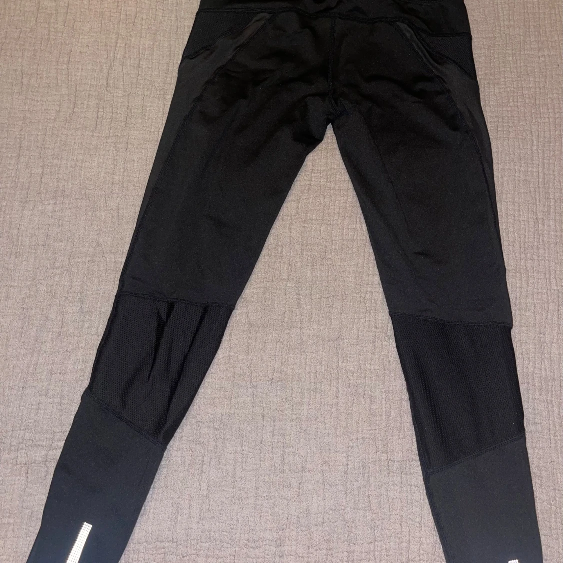 Svarta träningsleggings  - 1