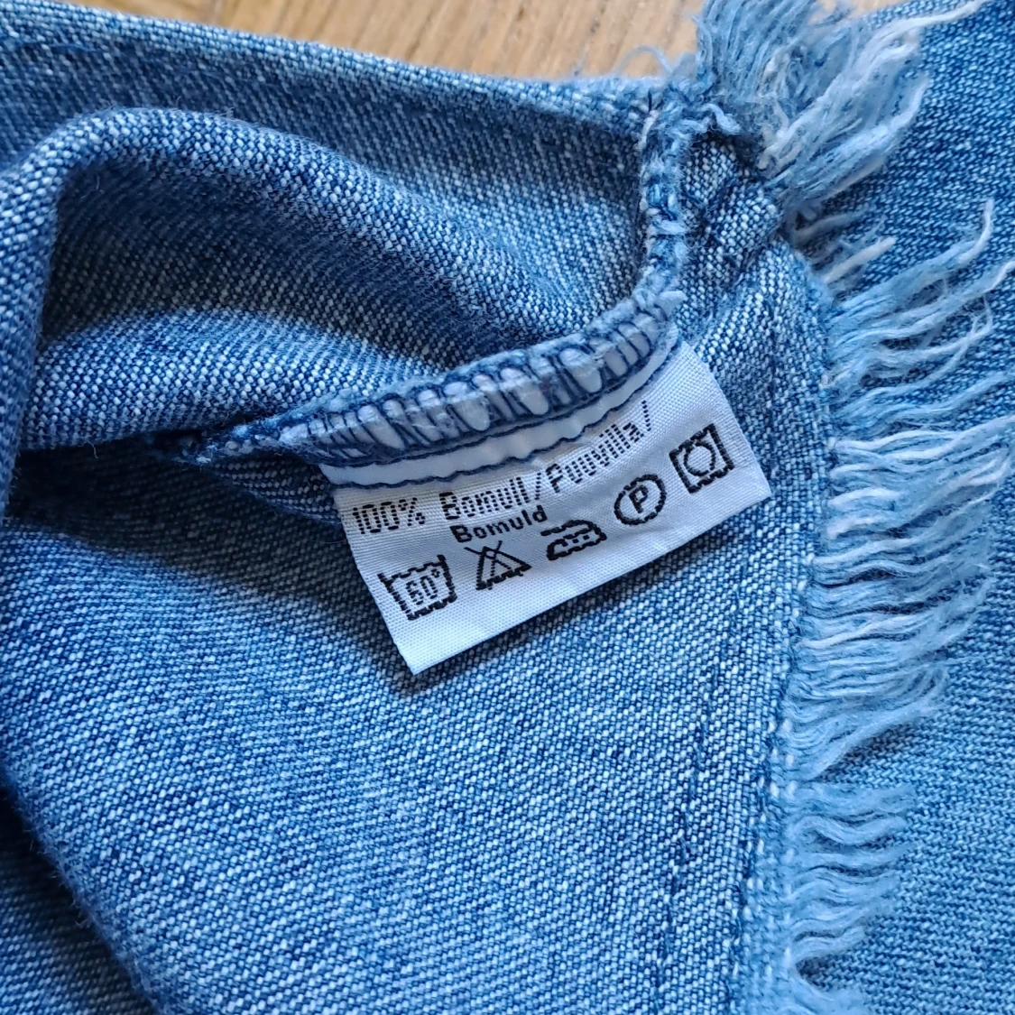 Vintage utsvängda jeans - 4