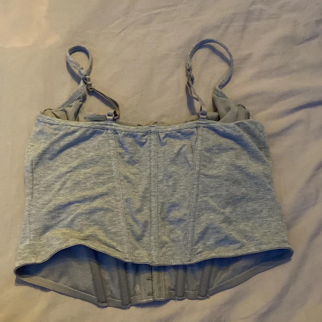 Grå korsett-topp med justerbara band - 1