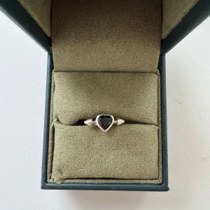 Örhänge Maria Nilsdotter - Så fint örhänge från Maria Nilsdotter i jättebra skick💕 Nypris 1295