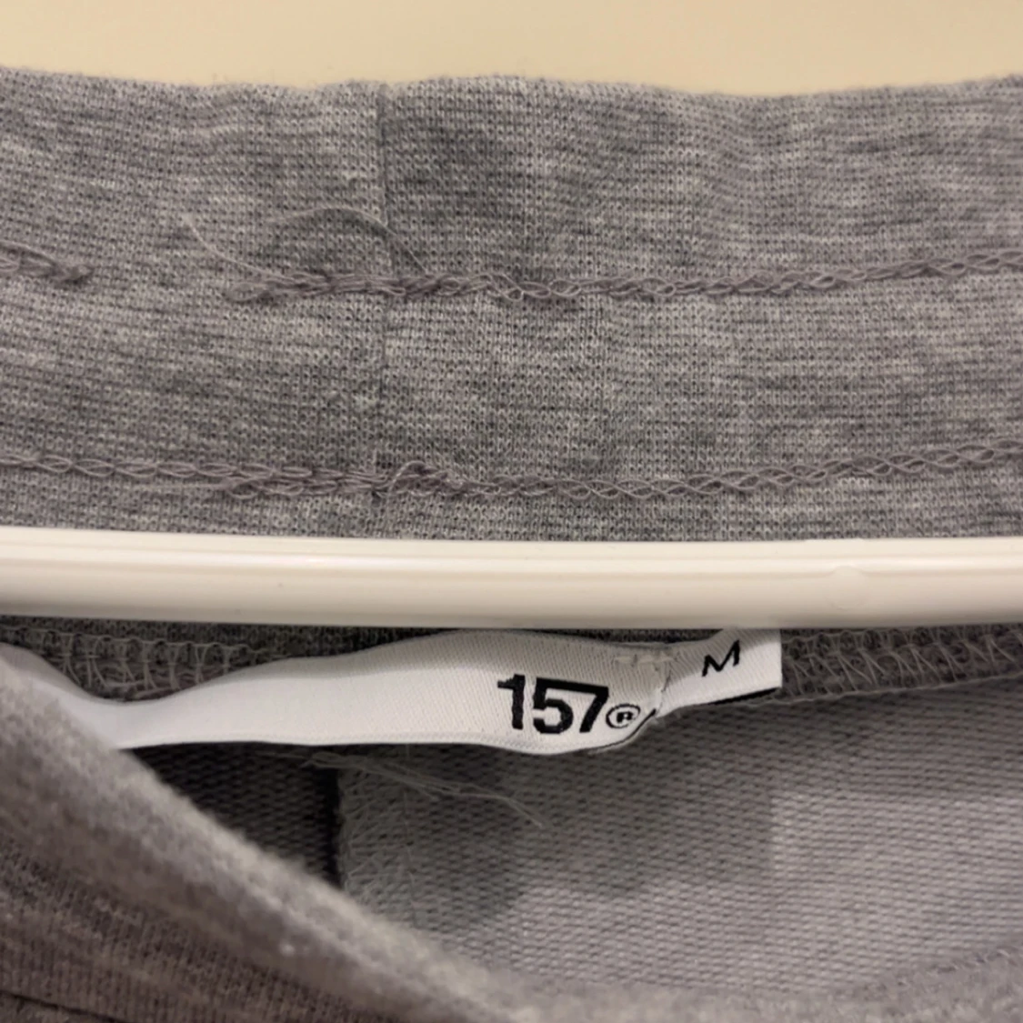 Grå mjukisbyxor från 157 - 2