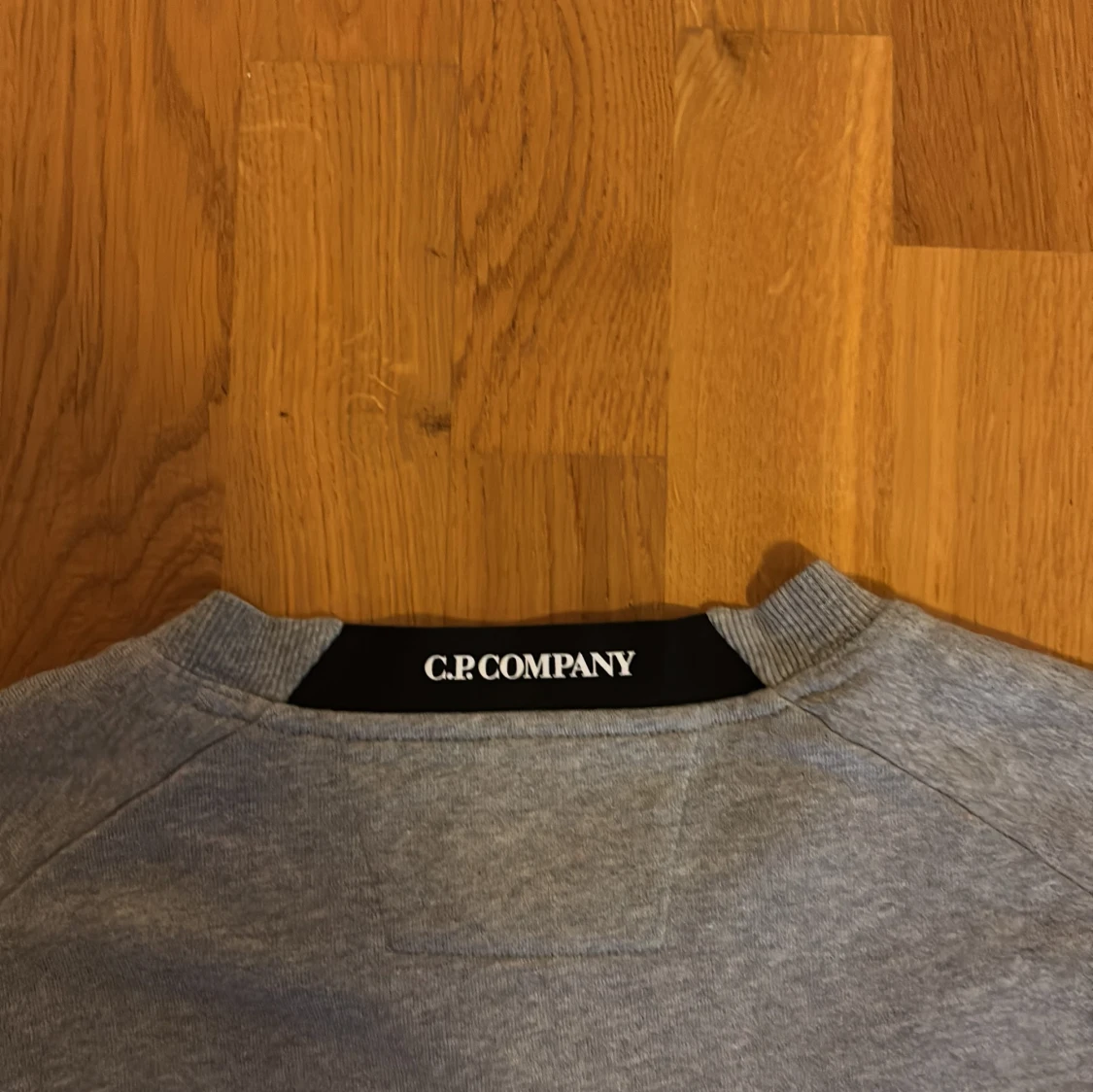 Grå sweatshirt från C.P. Company - 3