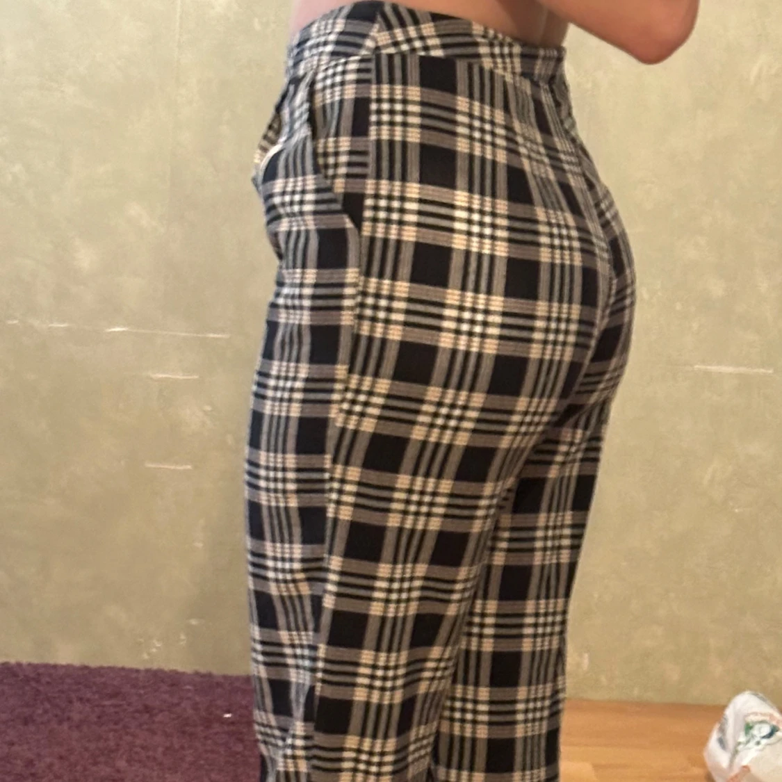 Svarta och vita rutiga kostymbyxor - 1