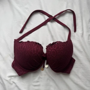Bikini top - Bikini top från H&M, väldigt snygg och unik i stilen 