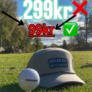 Grå keps med broderad text - Kolla in våra andra annonser💪🏽