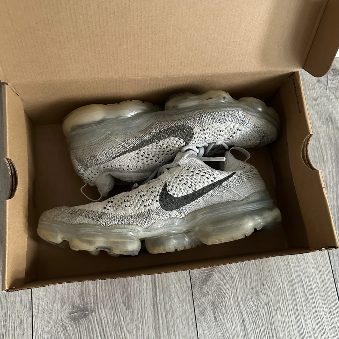 Nike Air Vapormax 2023 grå