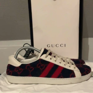 Gucci ace wool - Tjena,säljer nu dessa exclusiva limited edition Gucci ace wool sneakers med ett nypris på ❗️13 000❗️ De är i väldigt bra skick,säljs för en fraktion av priset⭐️