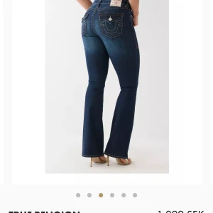 True religion jeans - Säljer mina mörkblå true religion jeans i storlek w24
