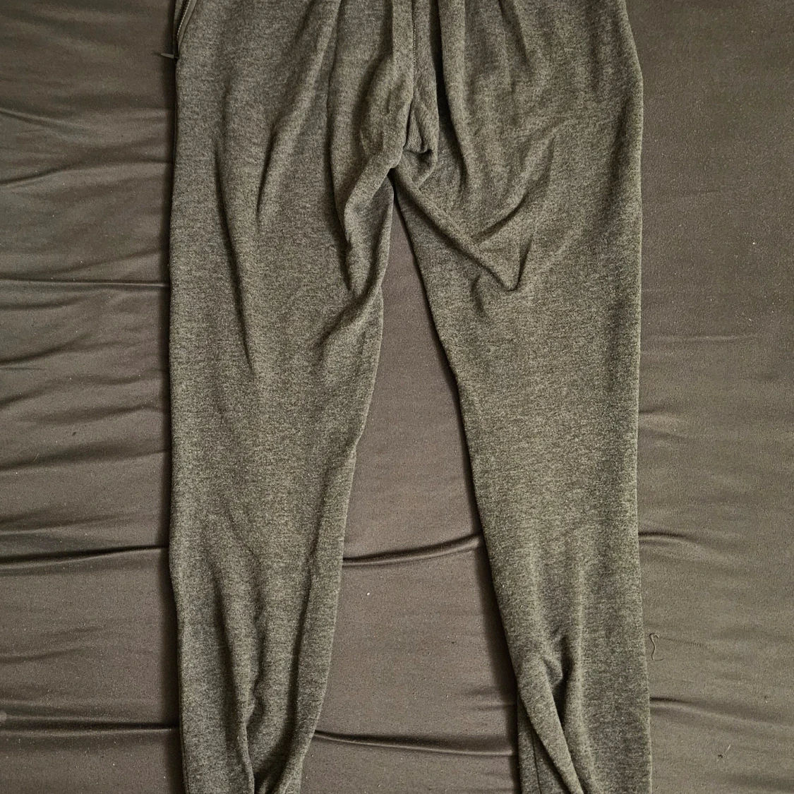 Mörkgrå träningstights från Gymshark - 1