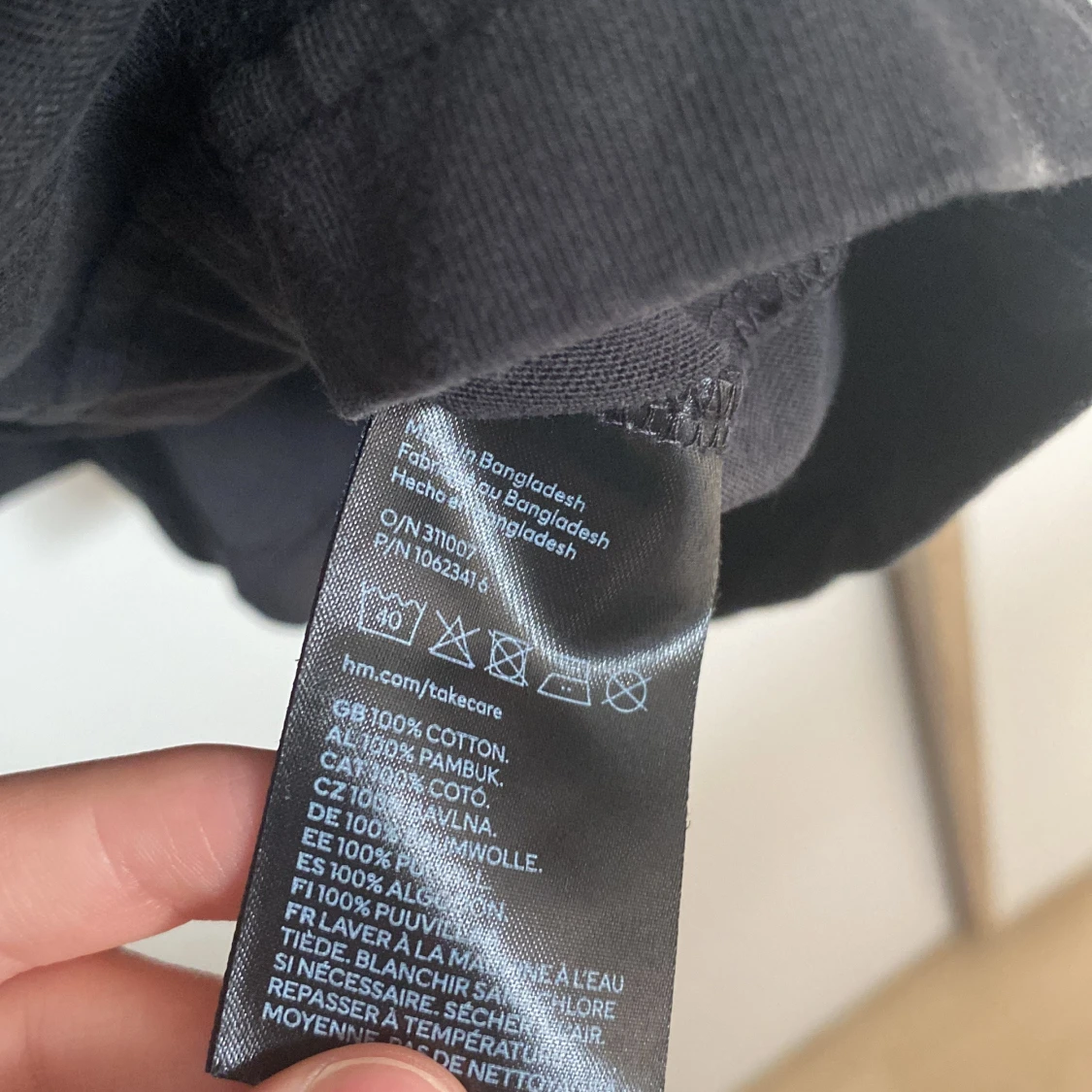 Svart och vit t-shirt från H&M - 3