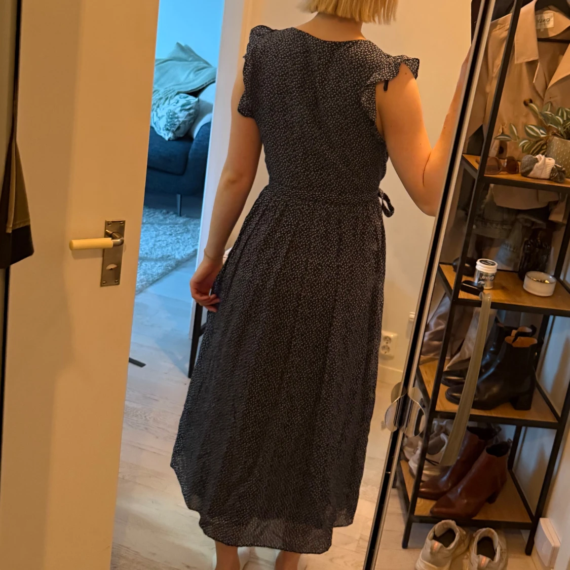 Blommig omlottklänning & Other Stories - 2