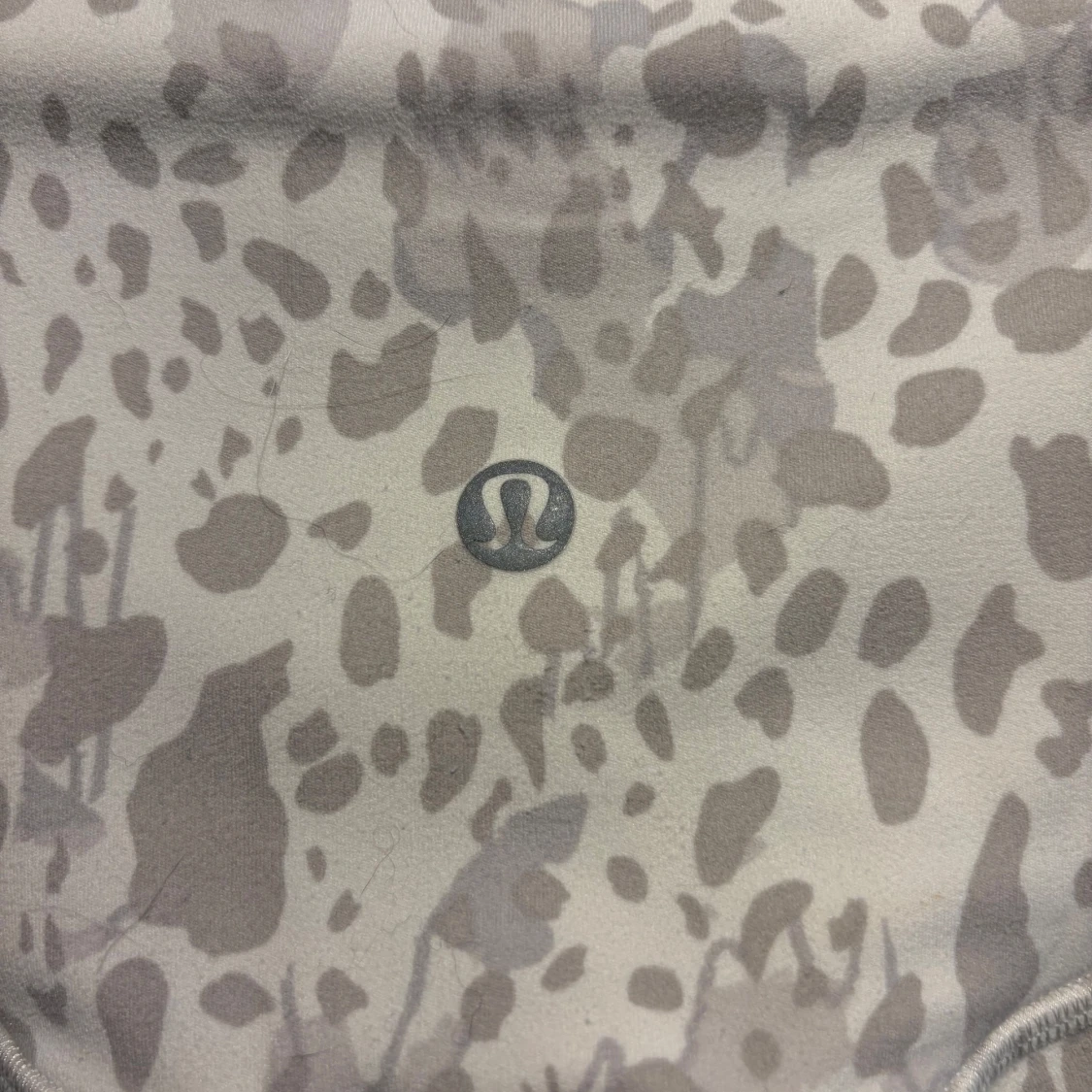 Grå leopardmönstrade shorts Lululemon - 2