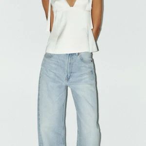 Zara topp - Samma som föregående inlägg, skit söt topp, helt ny och aldrig använd men passade tyvärr inte mig och råkade ta av prislappen i förväg.. 