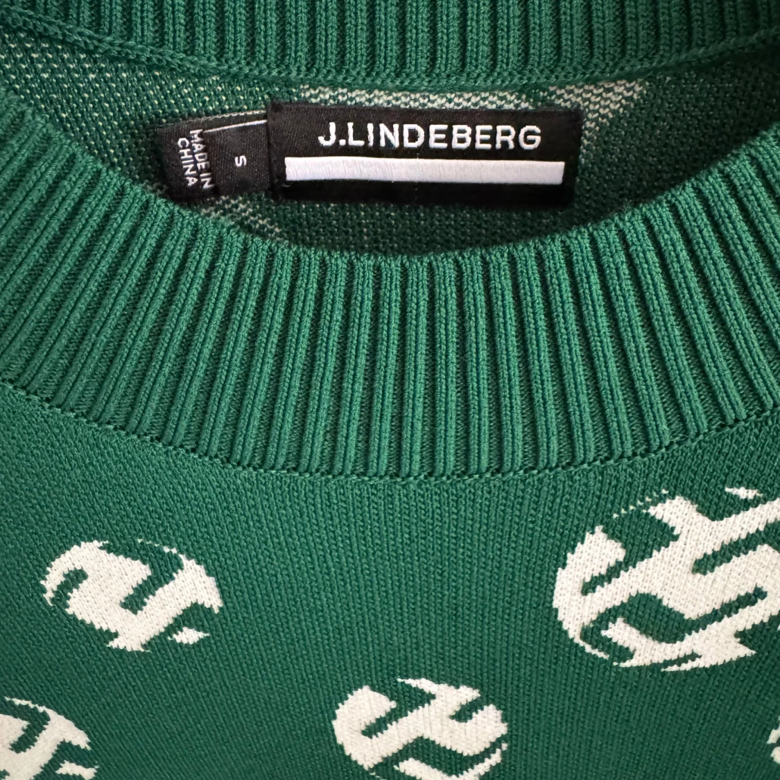 Grön stickad tröja J.Lindeberg S - 2