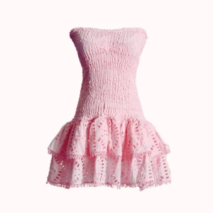 Rosa tubklänning från Design by Amor - Säljer en helt ny design by Amor klänning, har tagit av lappen men aldrig använt☺️Köpt för 550+ frakt men kan sälja för 450🥰