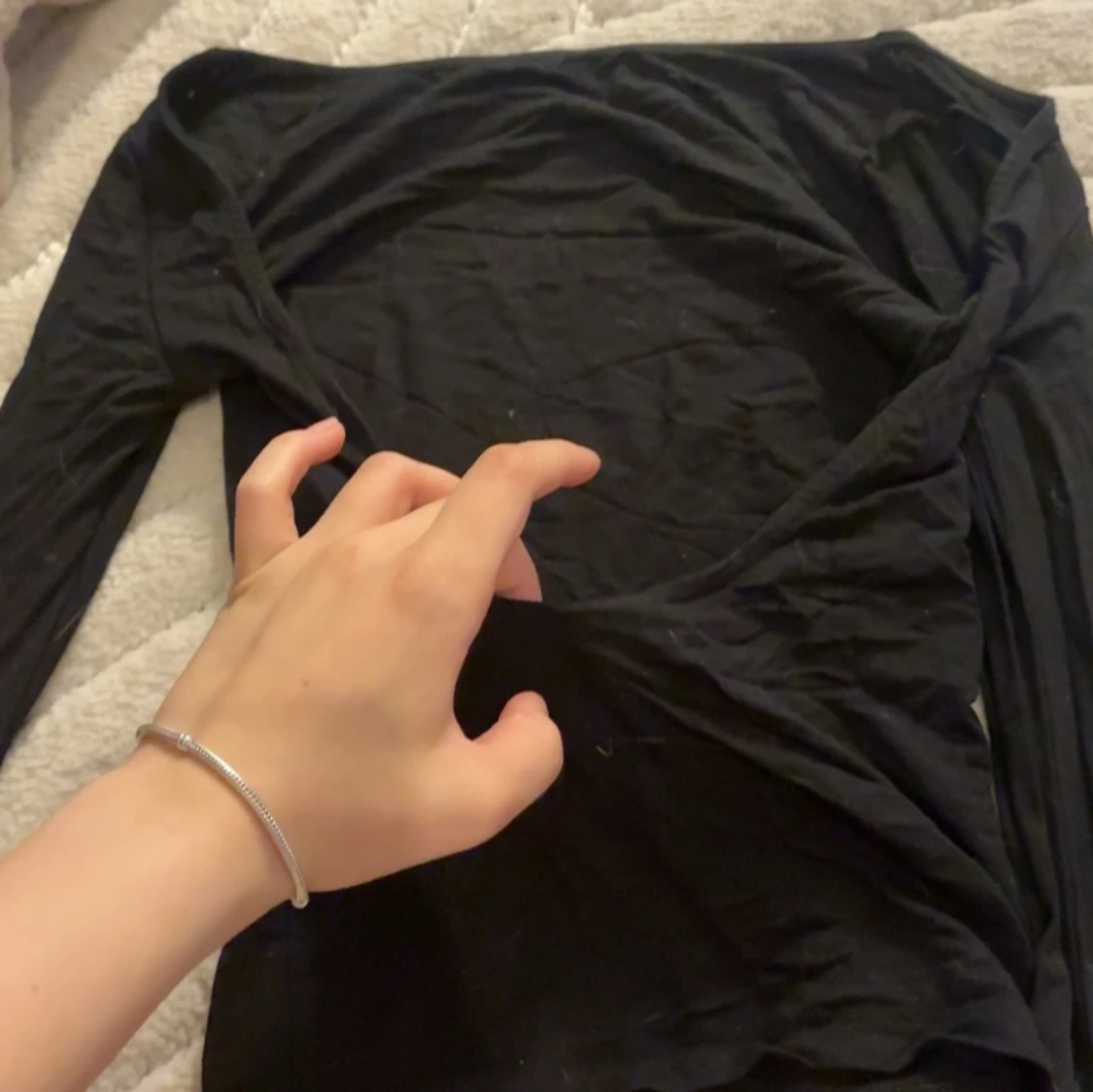 Svart långärmad omlottopp - 1