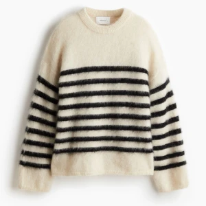 Stickad Tröja - Nypris 699!