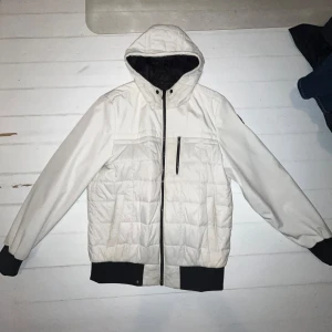 Moose Knuckles Hybrid Jacket - Very rare moose knuckles hybrid jacket. Very good quality. Price is negotiable